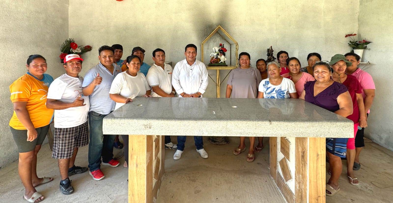 Vecinos del barrio San Jorge reciben nueva imagen de su santo patrono ...
